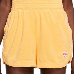 Nike Women’s Sportswear Retro Femme Snap Off Short / XXL